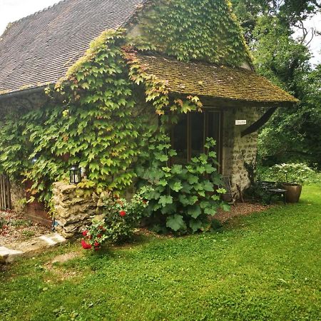 Domaine De La Folicoeur Hotel Sainte-Colombe-pres-Vernon Bagian luar foto