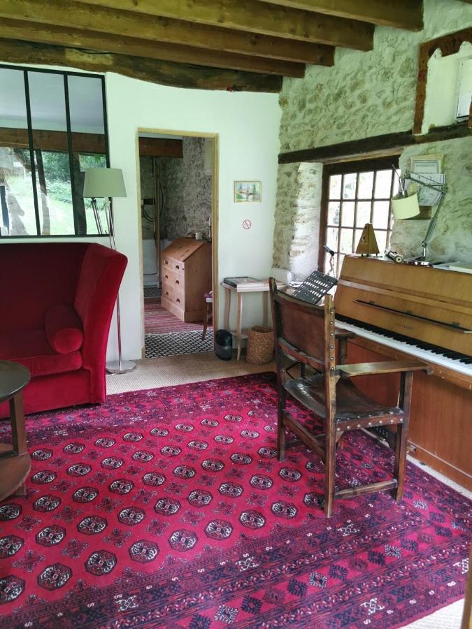 Domaine De La Folicoeur Hotel Sainte-Colombe-pres-Vernon Bagian luar foto