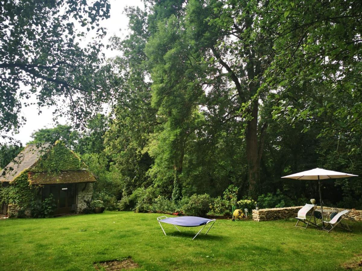 Domaine De La Folicoeur Hotel Sainte-Colombe-pres-Vernon Bagian luar foto